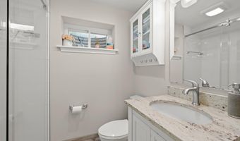 6709 PEMBERTON St, Bethesda, MD 20817