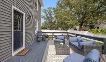 6 LARKSPUR Rd, Warwick, RI 02886