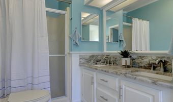550 Tarpon Dr, Barefoot Bay, FL 32976
