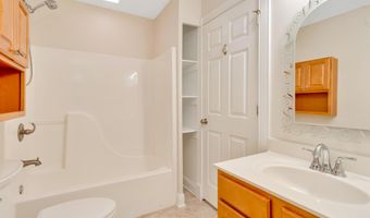 9237 Leaf Brook Ln, Apison, TN 37302