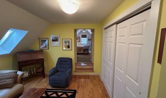 21 Dream Ln, Belfast, ME 04915