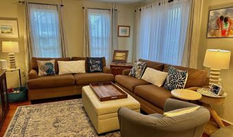 33 Sybil Ave, Branford, CT 06405