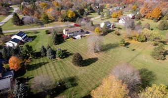 3682 Tanglewood Ct, Ann Arbor, MI 48105