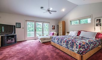 15 Inverness Rd, Falmouth, ME 04105