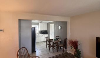 905 S Griffith Ave, Aurora, MO 65605