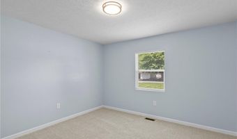 1215 Kenwood Dr, Austin, IN 47102
