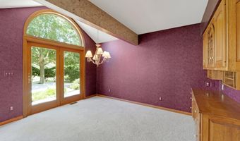 1102 Cabriolet Blvd, Auburn, IN 46706