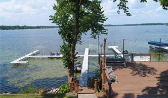 1321 S Darling Dr NW, Alexandria, MN 56308