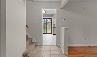 621 Pioneer Dr, Indianapolis, IN 46217