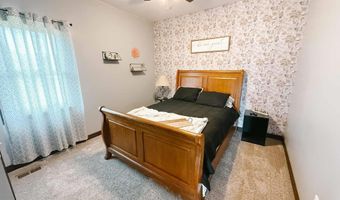 111 Arkansas Ave, Alton, IA 51003