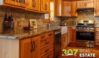 9 Falcon Dr, Cody, WY 82414