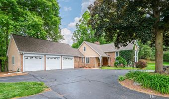 175 Honey Creek Ave NE, Ada, MI 49301