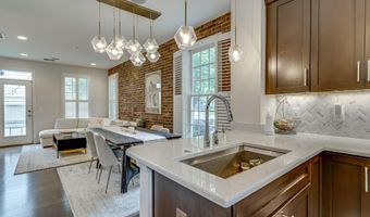 944 N COLUMBUS St, Alexandria, VA 22314