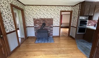 38 Carleton St, Whitman, MA 02382