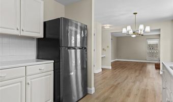 1114 Arbor Spring Ct, Ballwin, MO 63021