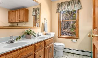 20 Peabody Dr, Brentwood, NH 03833