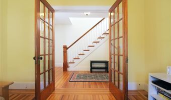 22 Bateman Ave, Newport, RI 02840