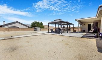 17993 Mondamon Rd, Apple Valley, CA 92307