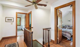 201 Paradise Ave, Middletown, RI 02842