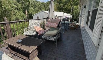 40 N Richmond St, Auxier, KY 41602