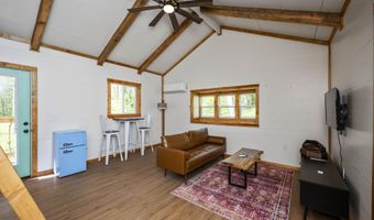 22 Still Hand Ln, Beattyville, KY 41311