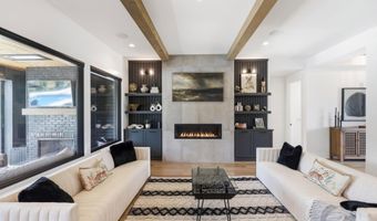 2100 Golfview Dr, Auburn, IN 46706