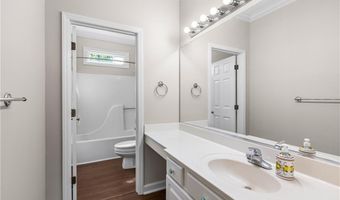 164 Fieldwood Dr, Advance, NC 27006