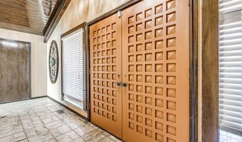 8104 Brownsville Ln, Bethany, OK 73008