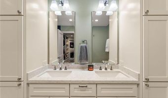 4815 120th St W, Apple Valley, MN 55124