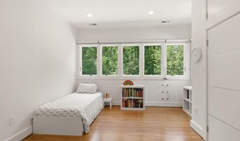 3100 N MONROE St, Arlington, VA 22207