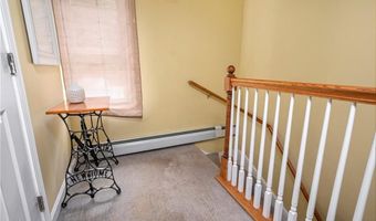 5 Harding St, Coventry, RI 02816