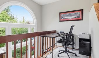 2712 KENWOOD Ave, Alexandria, VA 22302
