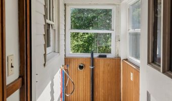 89 2nd St, Athens, OH 45701