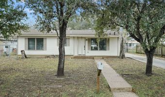 1414 E Rosewood St, Beeville, TX 78102