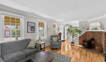 1486 Washington St, Bath, ME 04530