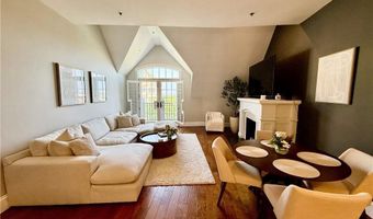 1000 Chapel View Blvd 311, Cranston, RI 02920