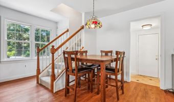 8201 HECTIC HILL Ln, Rockville, MD 20854