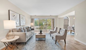 3 CANTERBURY Sq 402, Alexandria, VA 22304