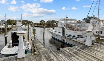 409 Island Dr 41, Beaufort, NC 28516