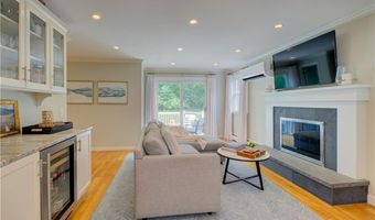 22 Pine Top Rd, Barrington, RI 02806