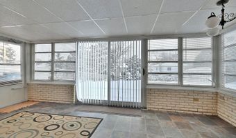 231 N Flora Pkwy, Addison, IL 60101