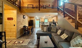 8 Breezy Knoll Ln, Baileyville, ME 04694