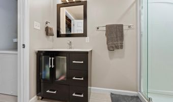 1658 PINEWIND Dr, Alburtis, PA 18011