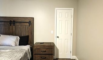 904 Sunnyhill Dr, Camden, SC 29020