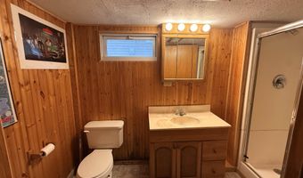 136 Rohr St, Arnolds Park, IA 51331