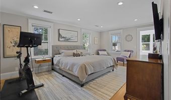 56 Somerset St, East Greenwich, RI 02818