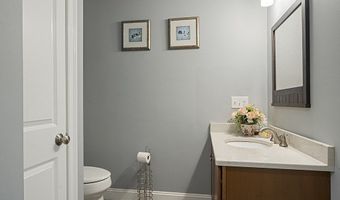 9 Woodlawn Ave, Billerica, MA 01821