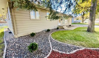 117 Elizabeth Dr, Aberdeen, SD 57401