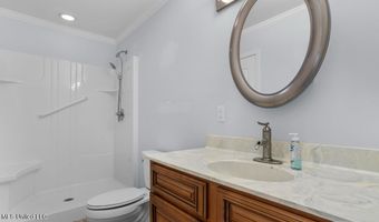 707 Holly Hills Dr, Biloxi, MS 39532