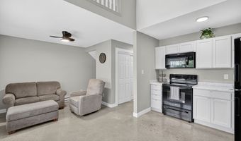 1212 10th Ave NW, Altoona, IA 50009